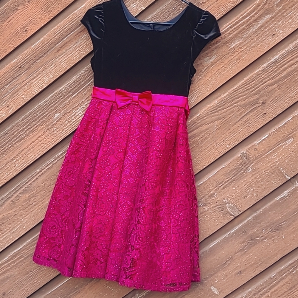 Beautiful Jona Michelle Dress Black and Burgandy Dress